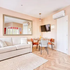 https://appartement-proche-parc-monceau-pereire-iii.fr-paris.fr
