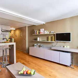 https://latin-quarter-close-to-parisian-landmarks-cityapartmentstay.fr-paris.fr